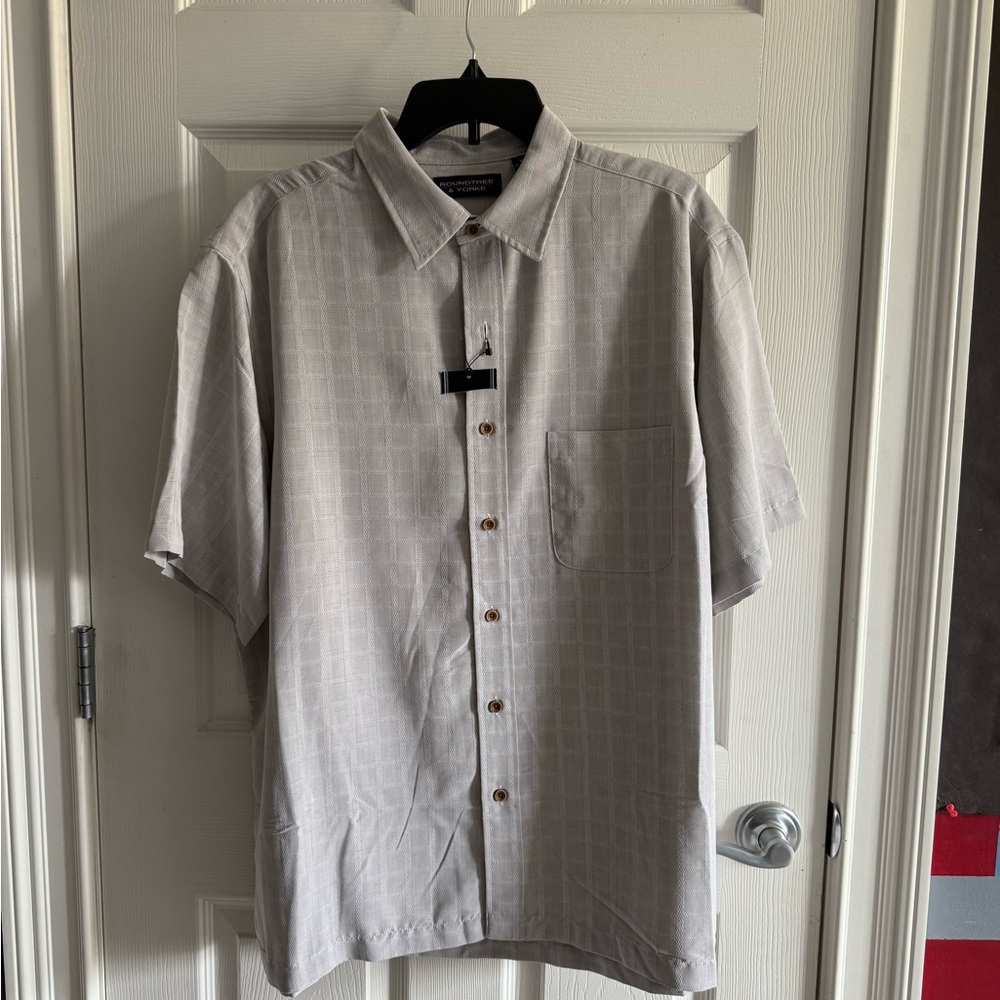 Men's Gray Short Sleeve Shirt
